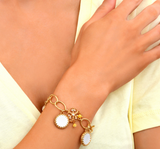 Bracelet chaîne pendentifs nacre pierre de soleil I blanc by Satellite