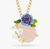 Collier pendentif quartz rose et composition florale by Les Néréides